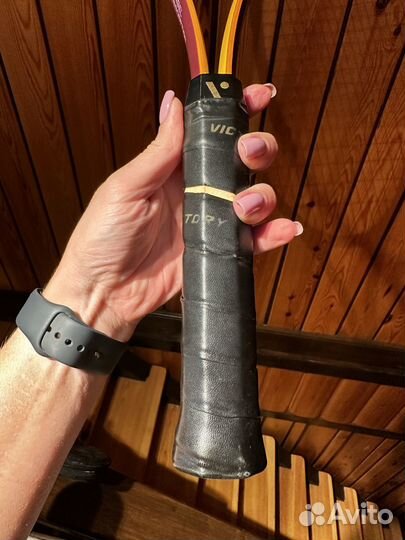 Теннисная ракетка для большого тенниса