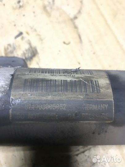 Амортизатор передний правый Bmw 3 Е90 N43B20AA 2.0