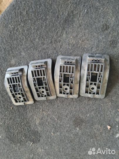 Крепление сиденья заднее Peugeot 308 хэтчбек 1.6