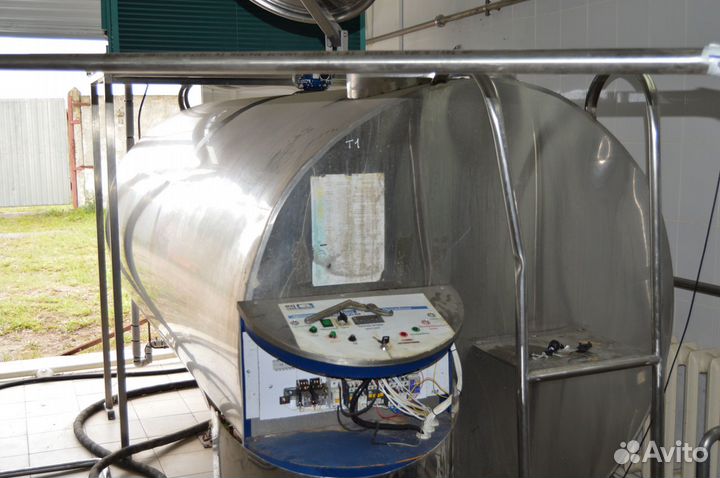 Здание с молочным оборудованием