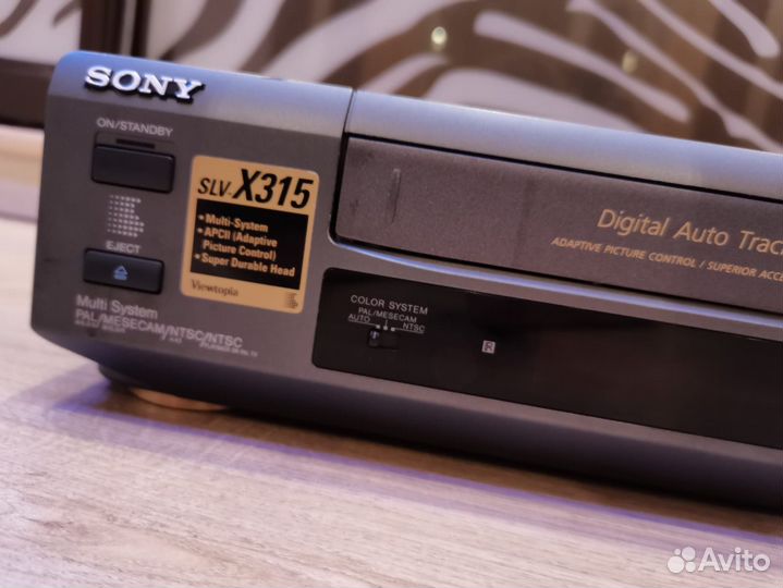 Видеомагнитофон Sony