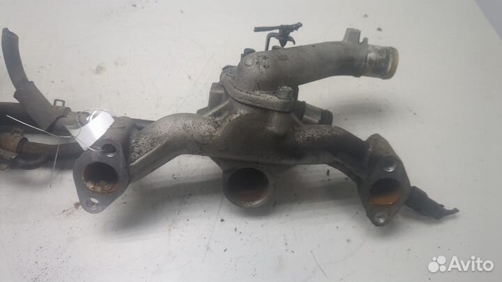 Корпус термостата Hyundai Santa Fe, 2006