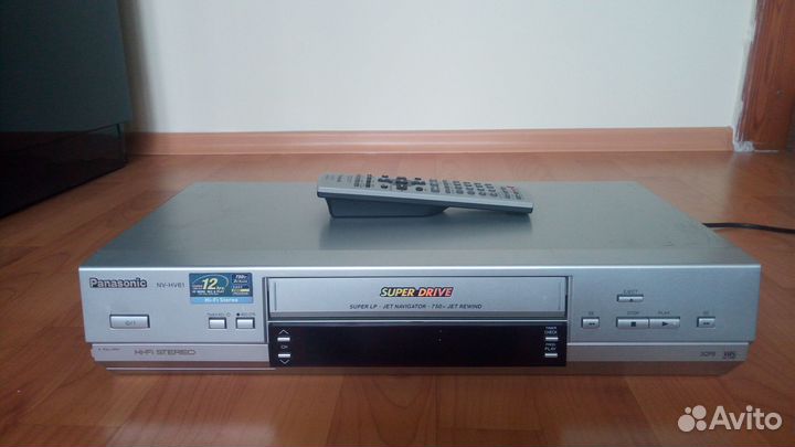 Видеомагнитофон Panasonic NV-HV61 6 голов stereo