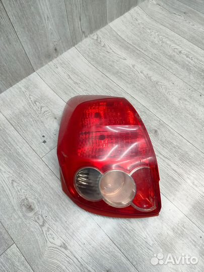 Фонарь задний правый Toyota Auris, I 2007
