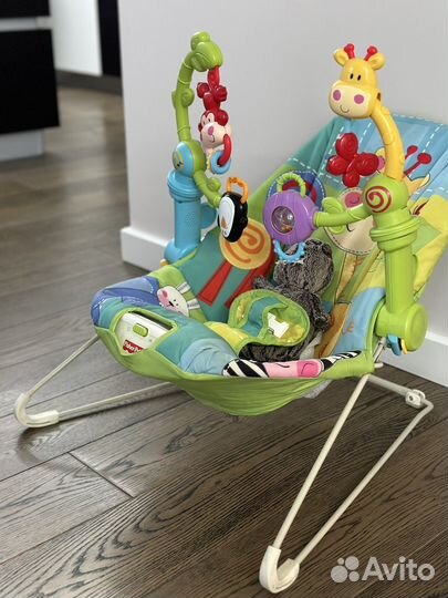Шезлонг детский fisher price