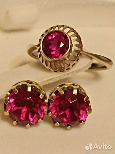 Серебряное кольцо и серьги с рубином СССР