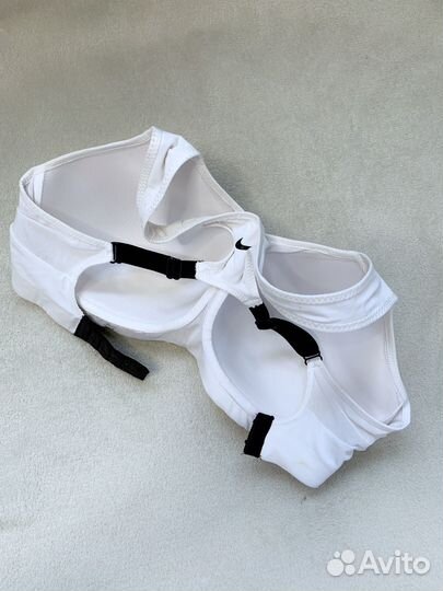 Спортивный топ бра Nike размер S (D-E)