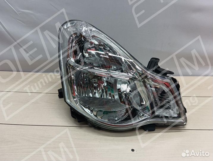 Фара правая Nissan Almera G 15