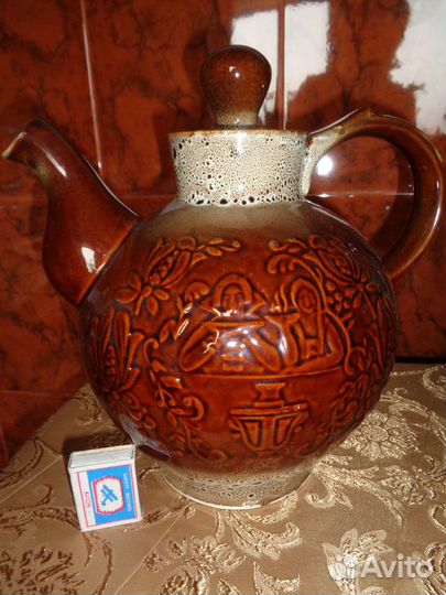 Керамические кувшины