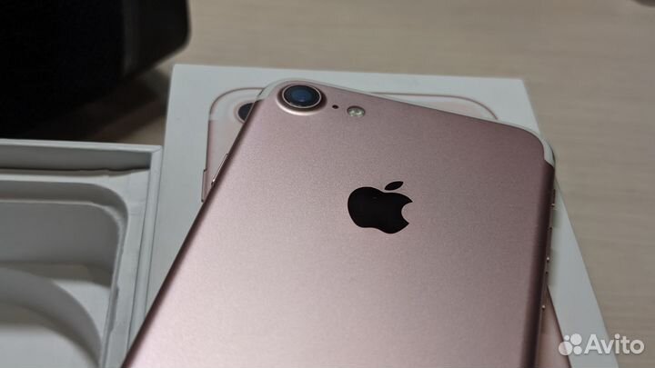 iPhone 7, 32 ГБ