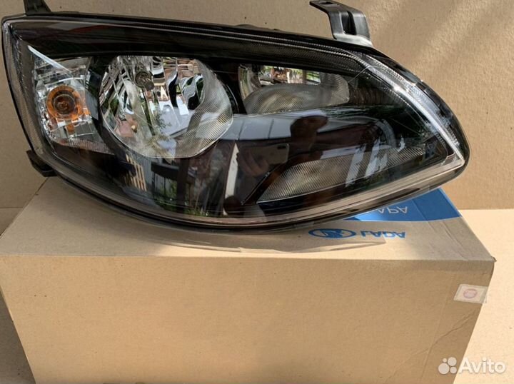 Фара передняя правая Лада Калина 2