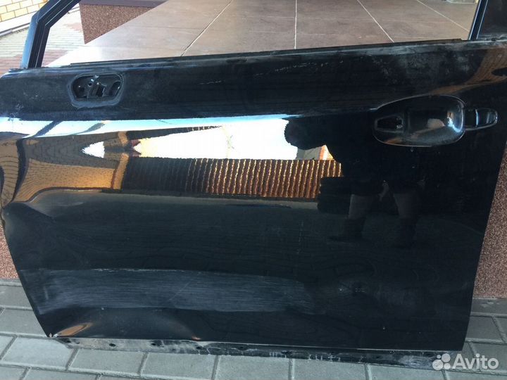 Продается дверь к автомобилю Субару Форрестер
