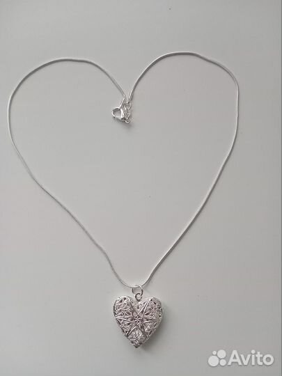 Кулон на цепочке 