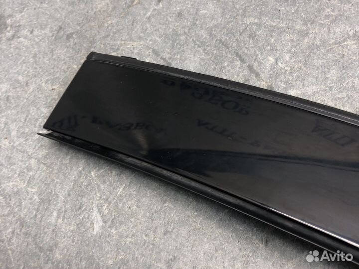 Левый молдинг крыши Stinger GT