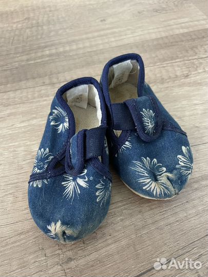 Легкие тапочки детские