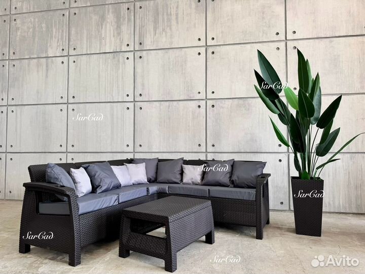 Садовый угловой диван