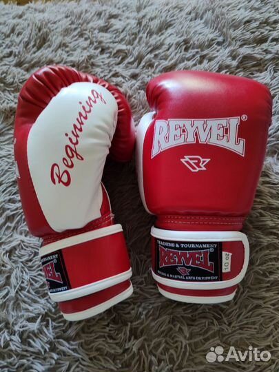 Боксерские перчатки 10 oz