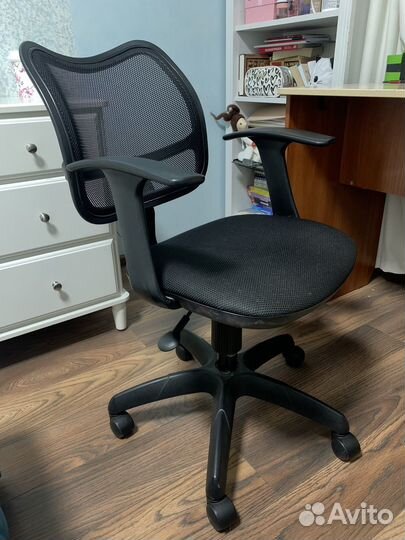 Компьютерное кресло