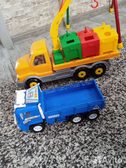 Игрушка грузовик
