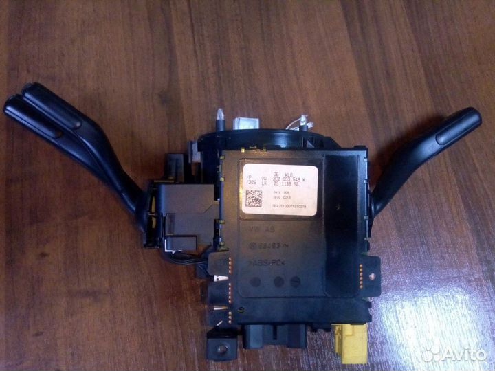 Переключатель подрулевой Volkswagen Passat 6