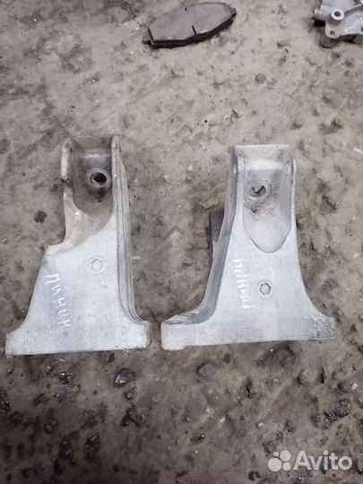 Кронштейн двигателя Mitsubishi Pajero pinin