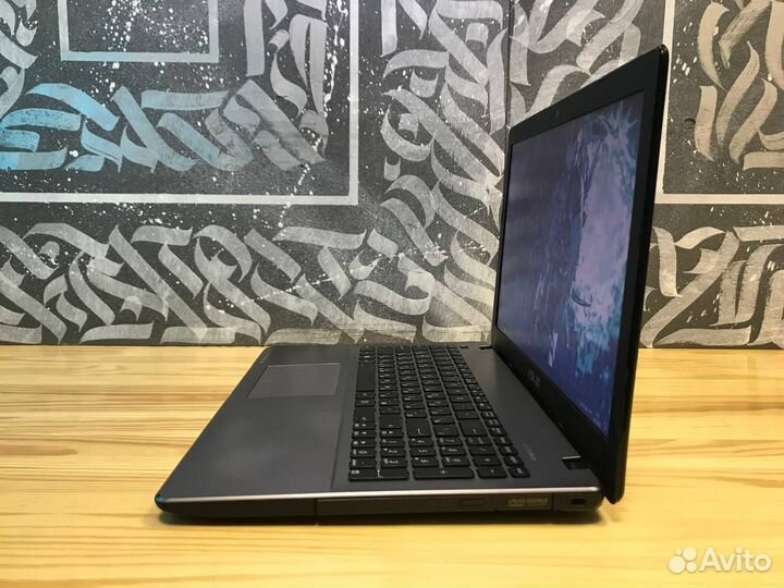 Мощный ноутбук Asus Core i7/2видеокарты/8gb/SSD