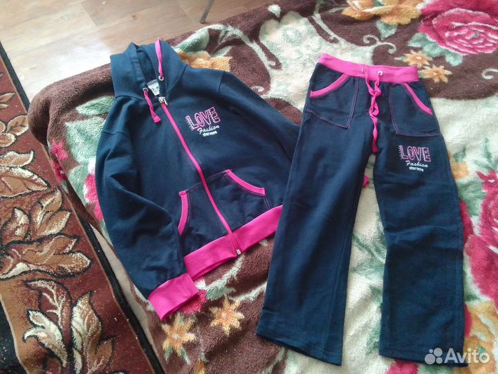 Спортивный костюм на худенькую девочку.7-8лет