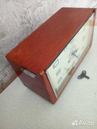 Настольные часы Янтарь СССР