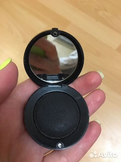 Тени для век