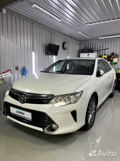 Toyota Camry, 2016