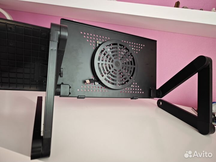 Подставка для ноутбука с охлаждающим вентилятором