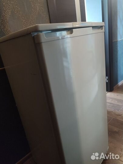 Холодильник на запчасти бирюса