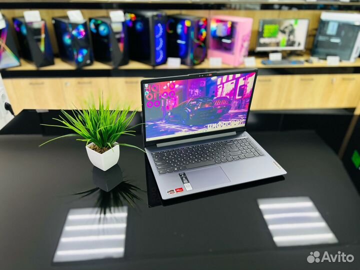Мощный ноутбук Lenovo 15,6