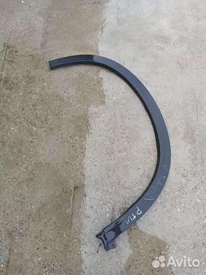 Suzuki Grand Vitara 2 накладка задняя правой арки