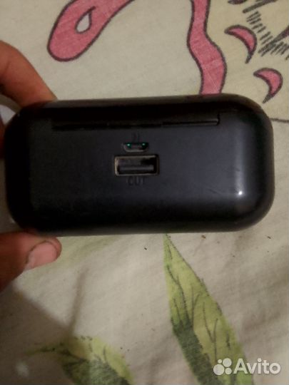 Беспроводные наушники-повербанк