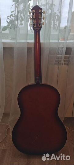 Акустическая гитара