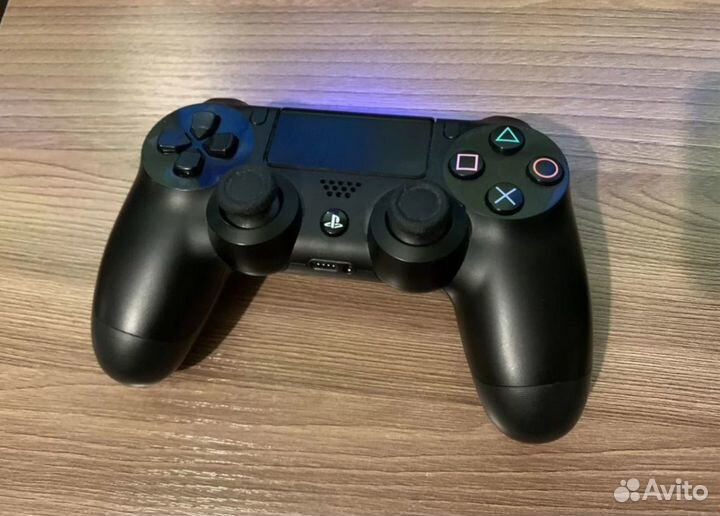 Игровая приставка ps4