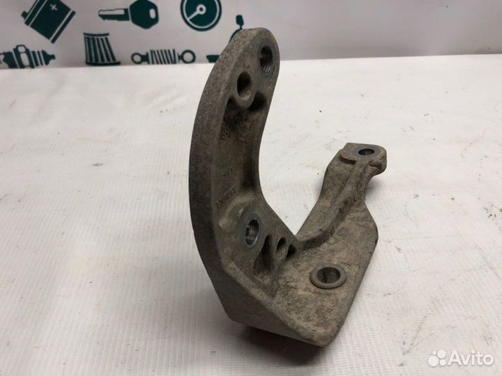 Кронштейн раздатки Renault Duster K4MA606 2014