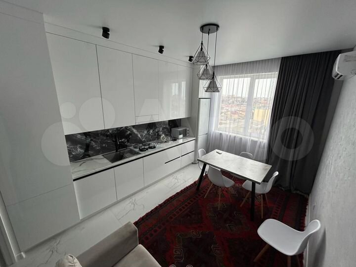 2-к. квартира, 65 м², 9/18 эт.
