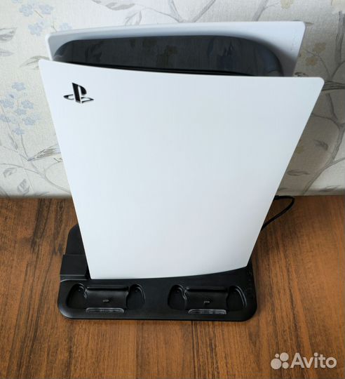 Охлаждающие подставки для PS5