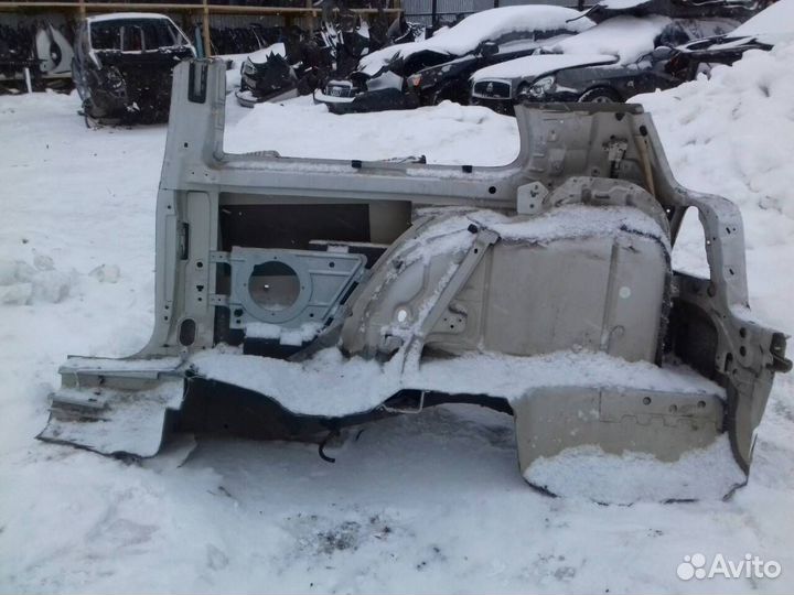 Крыло заднее правое четверть vw golf 4 купе гольф