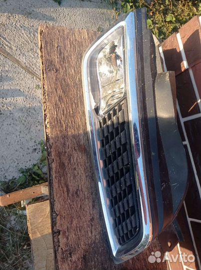 Решетка радиатора на nissan micra k12