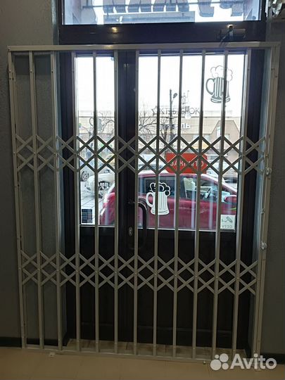 Раздвижная решетка антивандальная