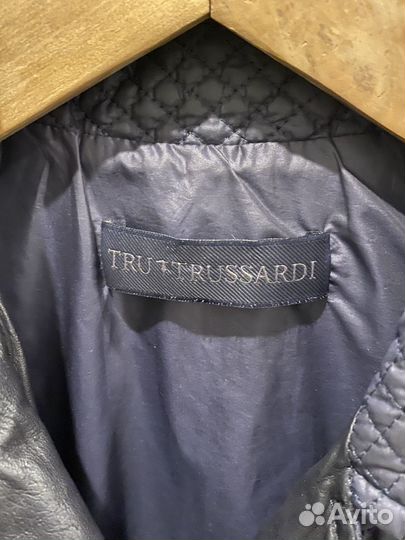 Продаю косуху trussardi
