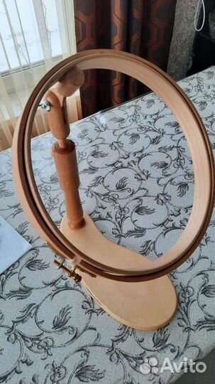 Пяльца на подставке