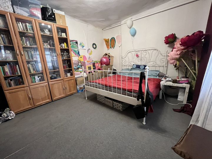 Комната 20 м² в 6-к., 3/3 эт.