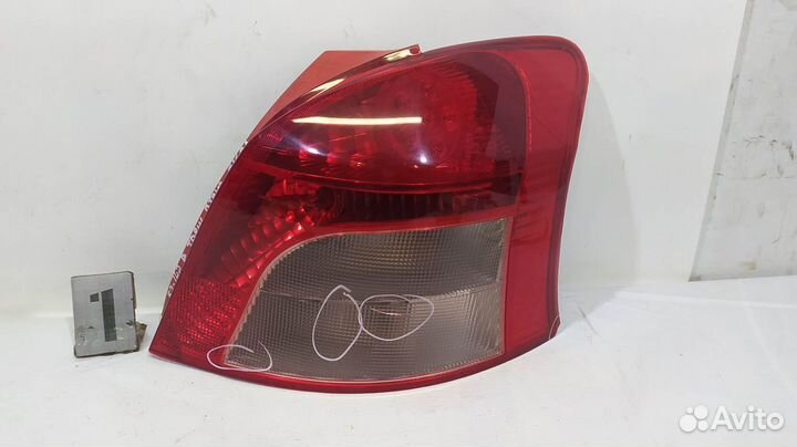 Фонарь задний toyota 52-142 R Vitz P9 05-07 (07255