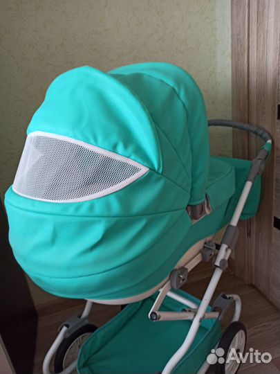 Коляска для кукол