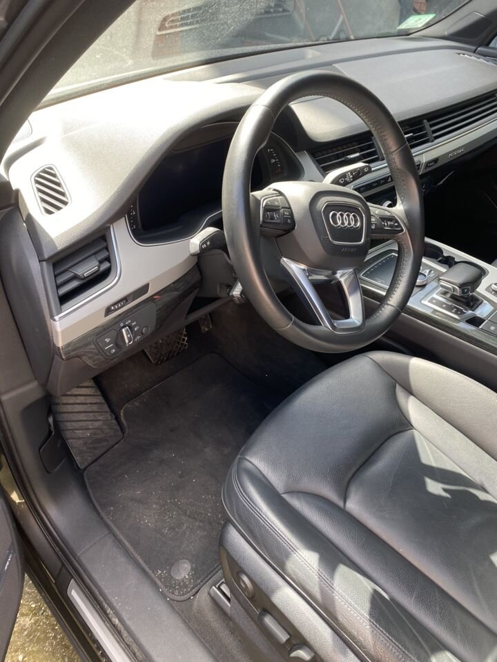 Audi Q7: фото владельца