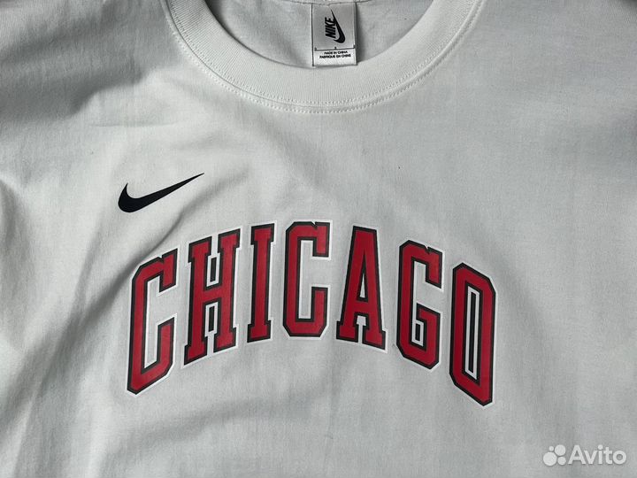 Белая футболка Nike